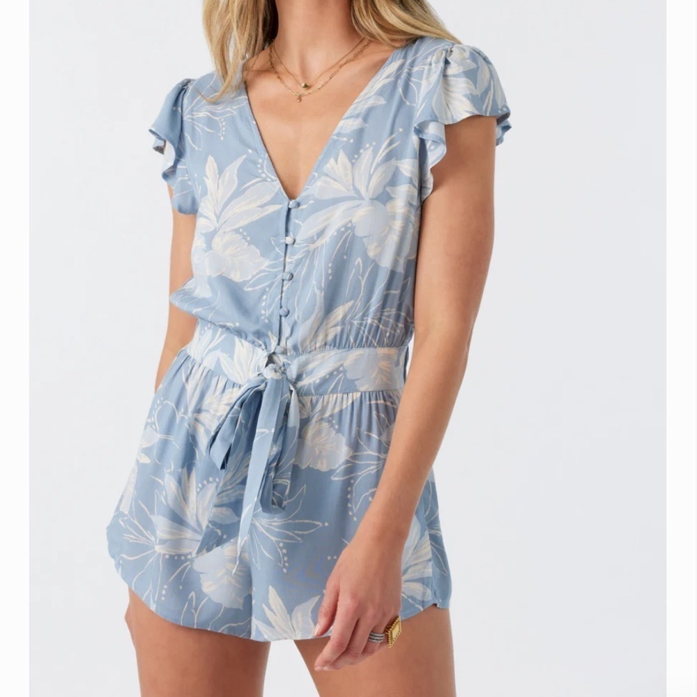 O'Neill Light Blue Floral Garment Darian Romper Large NEW Shorts One Piece